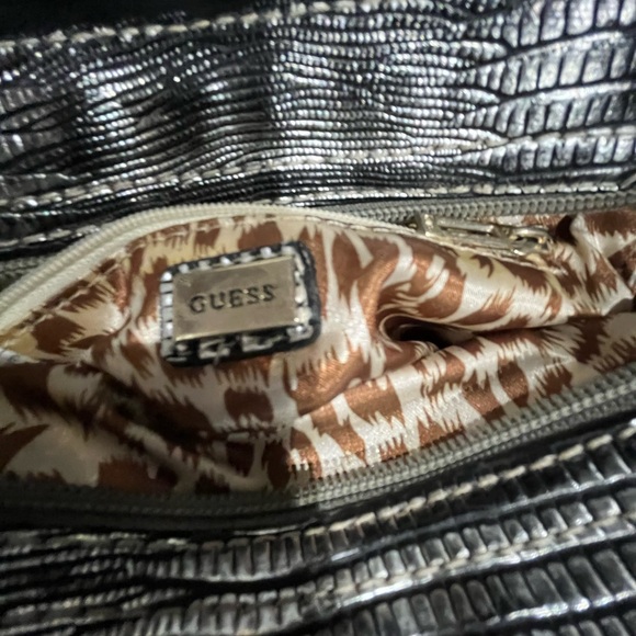 Mini Guess handbag - Picture 4 of 4